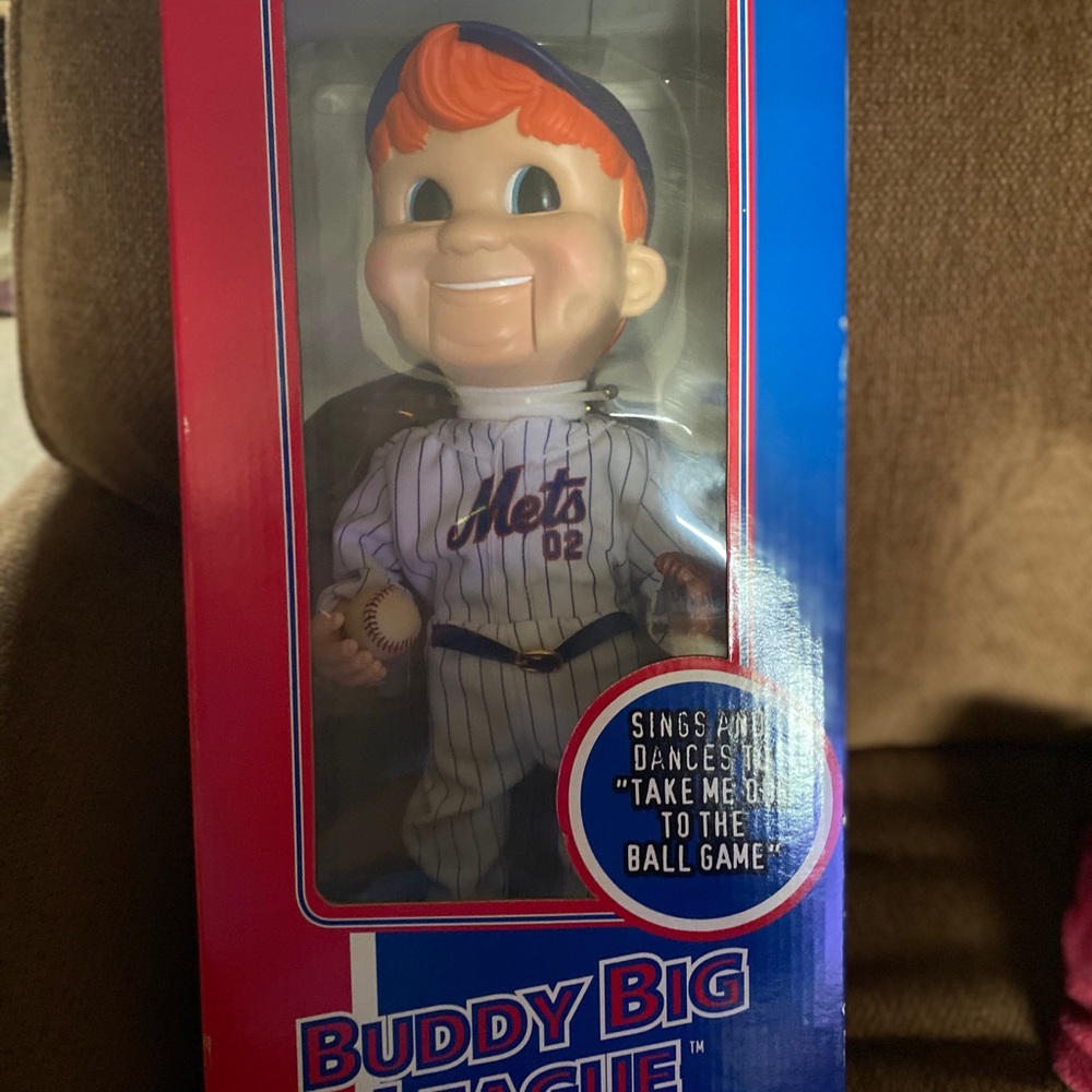 Mets singing doll !Take me out to the ball game!
